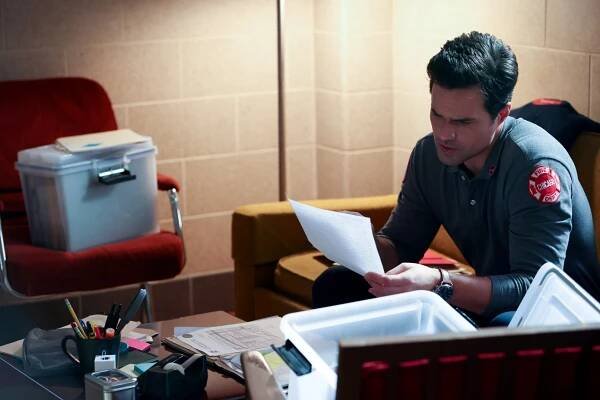 Chicago Fire - Fire Cop - Z filmu - Brett Dalton