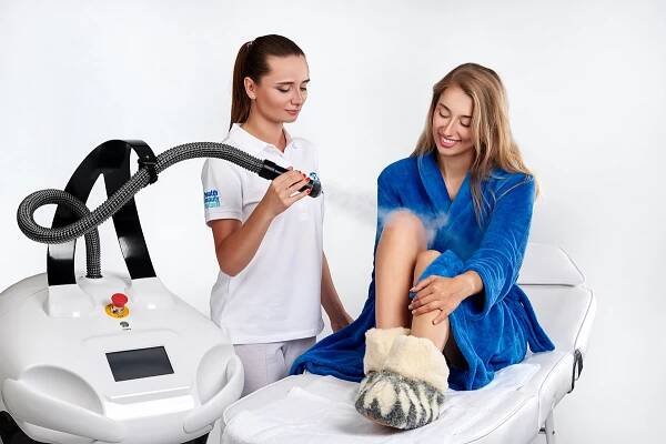 Cryomed poskytuje zaškolení personálu týkající se základů kryoterapie a používání vybavení pro kryoterapii