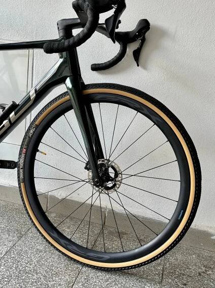 Gravel Superior X-Road GF / karbon kola GRX / Wattmetr 4iii