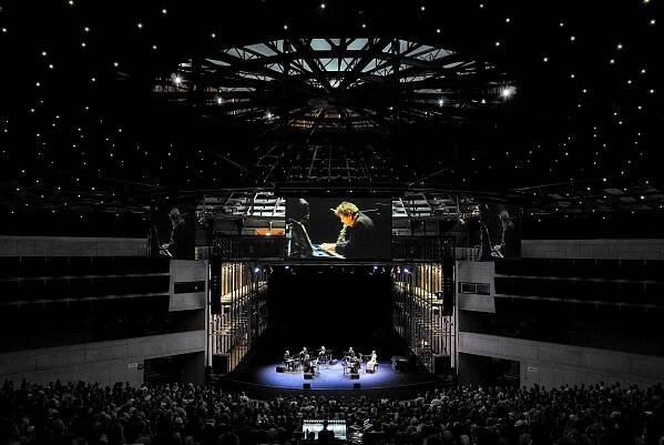 Philip Glass: Music in Twelve Parts