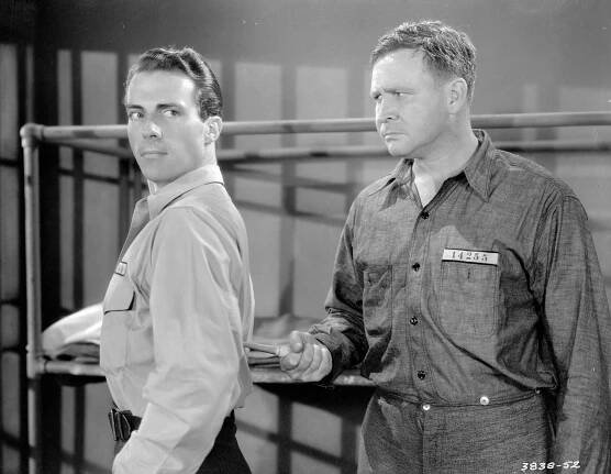Mutiny in the Big House - Z filmu - Dennis Moore, Barton MacLane