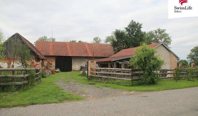 Prodej zemědělského objektu 9231 m2, Holice | Reality.iDNES.cz 