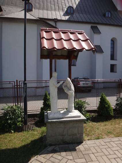 Jablunkov takto jsou udělány sochy ve farní zahradě