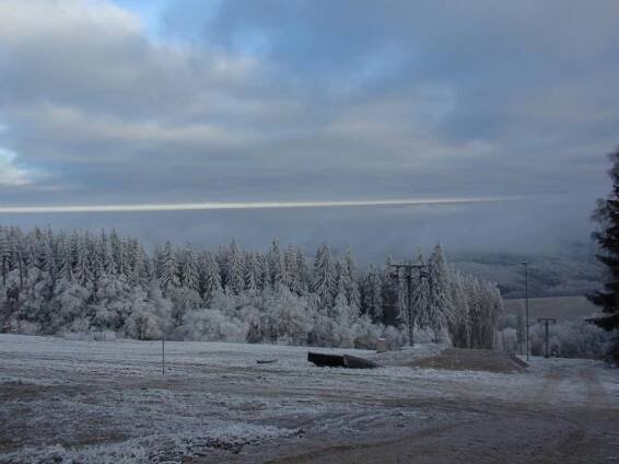 Mikulčin vrch - Ski Centrum Bílé Karpaty - sjezdovky a sníh