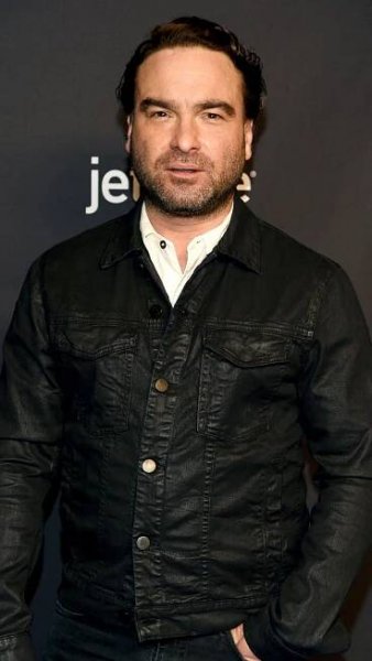 Johnny Galecki Bio