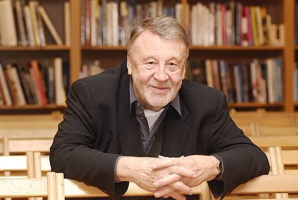 Zemřel německý herec Günter Lamprecht, známý ze seriálu Místo činu