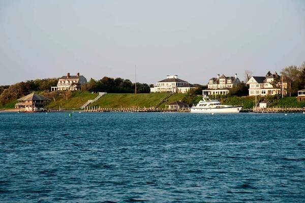 This Ferry Will Take You from NYC to Martha's Vineyard for Labor Day Weekend