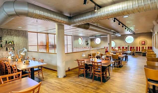 Kavárna Hradec Králové CrossCafe Knihovna | CrossCafe.cz