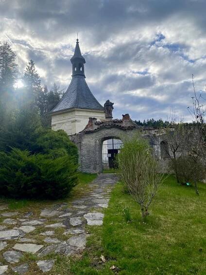#333: Křížová cesta Studenec a židovský hřbitov (Rožberk n.Vltavou)