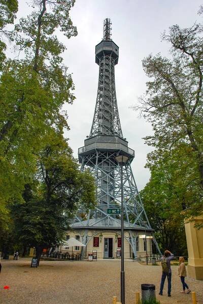 Petřín pěšky – Quest in Tour