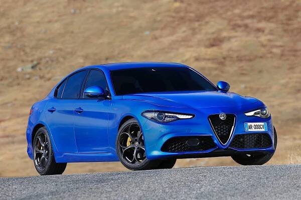 Alfa Romeo Giulia Veloce Specs, Performance & Photos