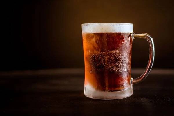 Grog | Origin, Recipes and Sea-faring Slang | A Definitive Guide | Rezept | Essen mit bier, Bier, Alkohol