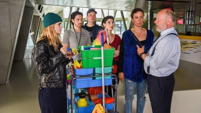 Lilian Gartner, Stefano Bernardin, Manuel Sefciuc, Zeynep Buyrac, Ursula Strauss, Peter Faerber - Wischen ist Macht - Jausengegner - Z filmu