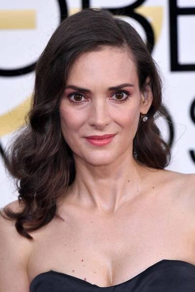 Tři ložnice a čtyři koupelny. Winona Ryder prodává svůj velkorysý domov