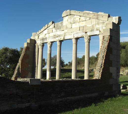 Apollónia (Albánsko) – Wikipédia