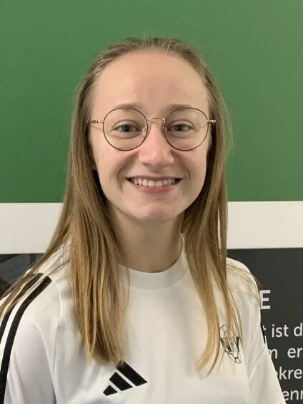 Lara Wolf