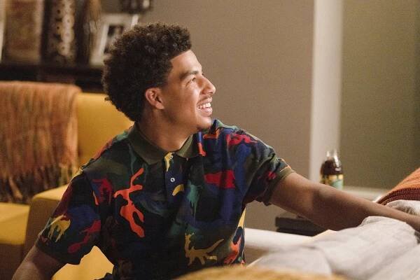 Black-ish - Mom Mentor - Z filmu - Marcus Scribner
