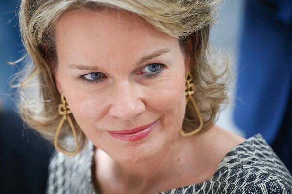 Mathilde Belgická: Jako jedna z pouhých sedmi žen může papeže navštívit v bílé