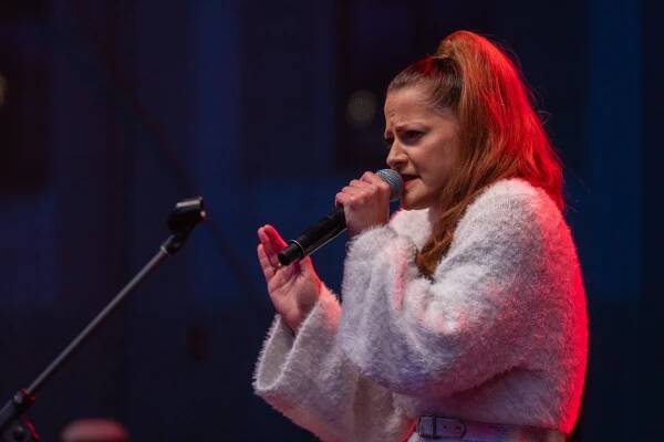 Šárka Vaňková přivezla do Kladna hity Ivety Bartošové