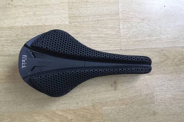 Images shows padding of the Fizik Antares adaptive saddle
