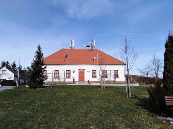 Libeř - obecní úřad foto 2