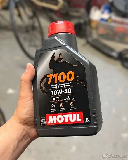 Motul 7100 10w40 4t motorový olej - Hradec Králové
