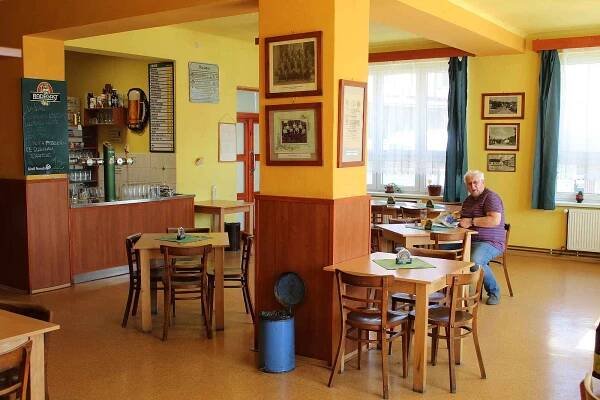 Restaurace Sokolovna, Stará Bělá, 28. března 2022.