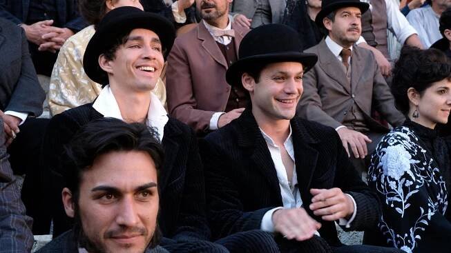 Génius: 2×2 – Filmy a Seriály online zdarma.