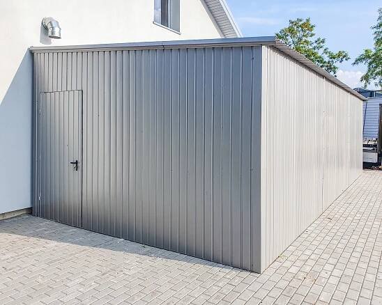 Plechova garáž 4,5x9m - výklopná vrata - dveře - hliník střecha bočni spád - Allegro