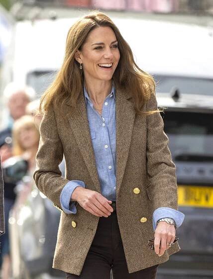 Prince William, Prince of Wales and Catherine, Princess of Wales visit Tobermory on the Isle of Mull
