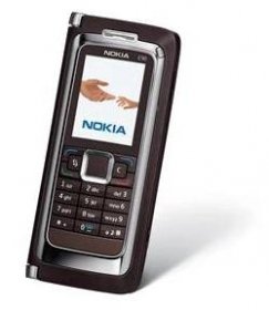 Nokia E90 Communicator: velký test profesionálního pomocníka do kapsy