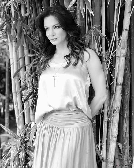 Silvia Navarro - Telenovely.net ... vše o telenovelách na jednom místě