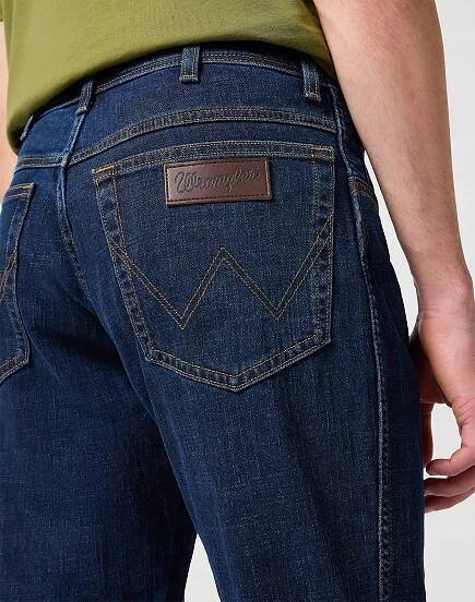 Wrangler Texas 822 Authentic Slim 112126497 W12S8311U Cross Game W44 L32 Kód výrobce W12S8311U