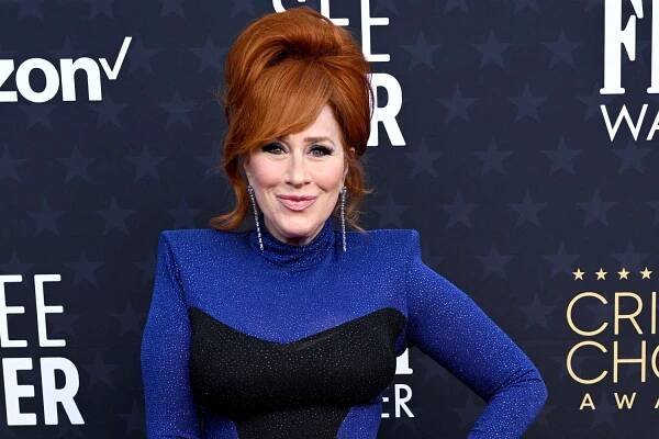 Abbott Elementary's Lisa Ann Walter on Her Friendship with Her Ex-Husband 24 Years After He Came Out to Her