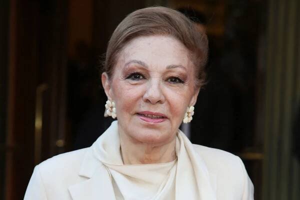16 Fascinating Facts About Farah Pahlavi