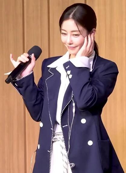 Lee Ji-hyun (actress, born 1983)