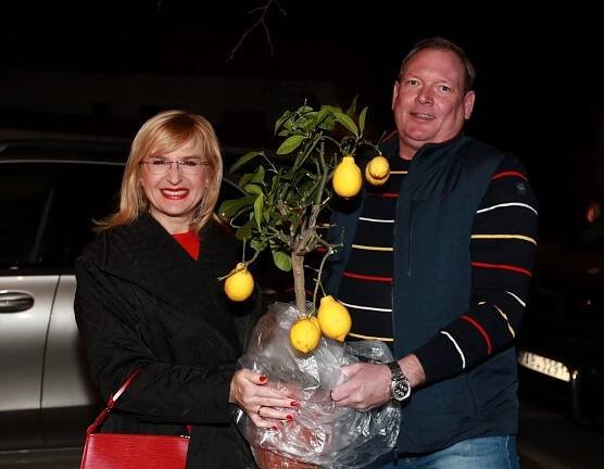 Tajná oslava 60 producenta Lichtenberga: Žilková s „kamarádem" Pepou, Vyskočil s novou kočkou a Bohdalová s...