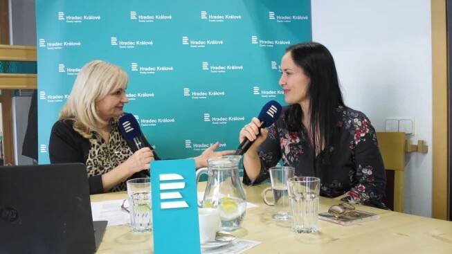 Zpěvačka Jana Rychterová hostem Lady Klokočníkové v rozhlasové kavárně District V | foto: Milan Baják