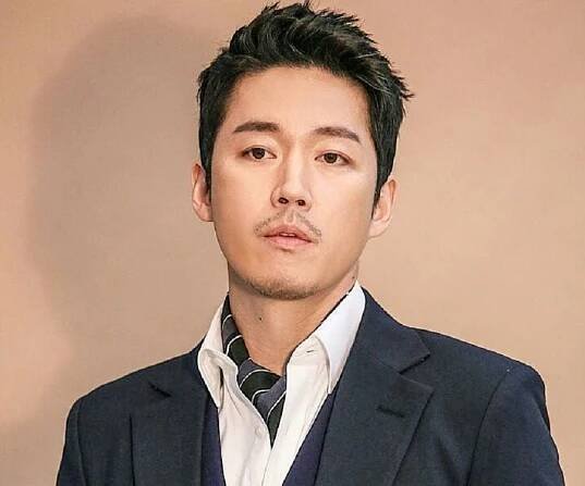 Jang Hyuk Biography – Facts, Childhood, Family Life of Actor