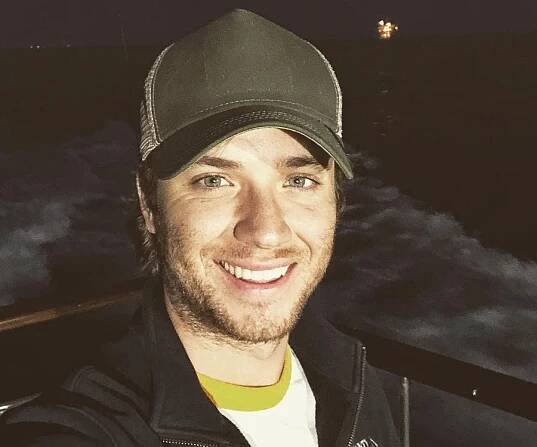Jeremy Sumpter Biography – Facts, Childhood, Family Life of Actor