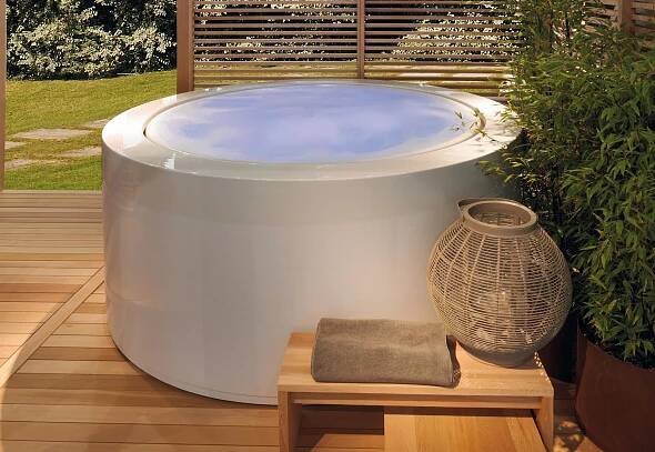 Minipool | Insidecor - Design jako životní styl