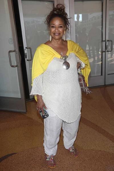 Debbie Allen and Phylicia Rashad's Mom Vivian Turns 100.
