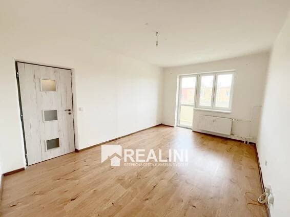 Pronájem byty 2+1 s lodžií, 52 m², Karviná, Majakovského | Realitní kancelář REALINI