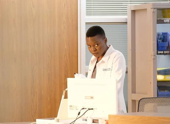 Doktoři - Transplantace - Z filmu - Shaunette Renée Wilson
