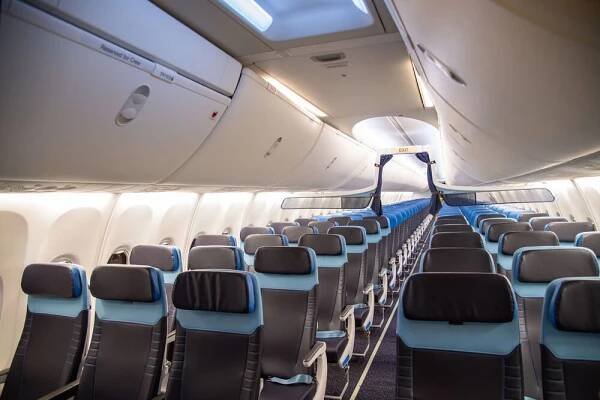 KLM zahájily obnovu interiérů letadel Boeing 737-800