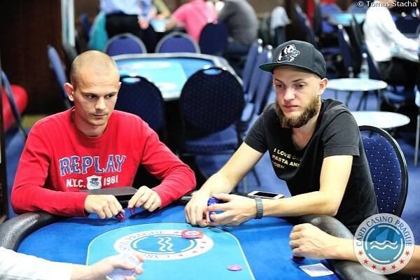 Main Event ČPT srpen: Úvodní flight 1A byl v režii Lukáše Dydka - POKERživě