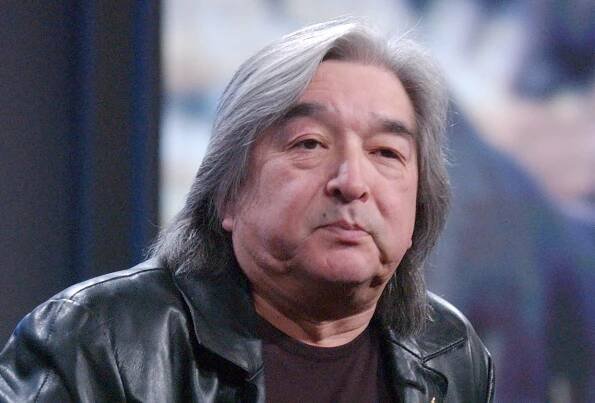 Graham Greene Dead: Cause of Death of Echo and Defiance Actor