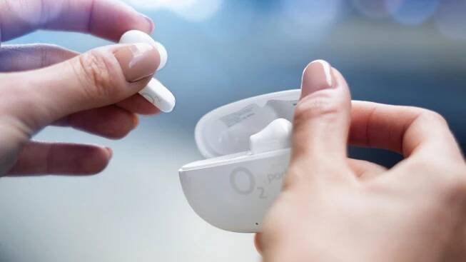O2 odšpuntovalo vánoční nabídku! Rozdává tisícové slevy a nová sluchátka O2 Pods+