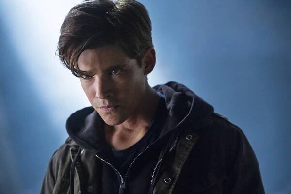 Titans - Dick Grayson - Z filmu - Brenton Thwaites