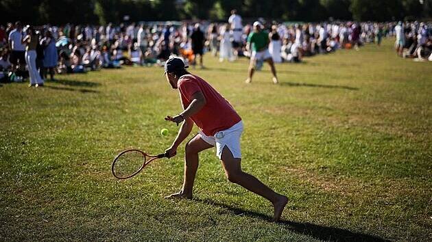 Wimbledon je nejen velkým sportovním turnajem, ale taky...